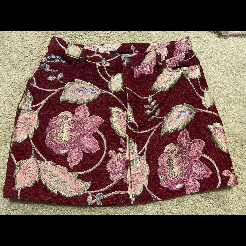 Flower pattern skirt